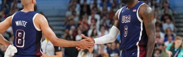 开云体育官网-最稳的还是39岁詹皇！美国男篮真核亮剑秀妙传