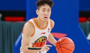 开云-难阻失利！姜伟泽三分8中4&amp;罚球2中2 得到18分2板4助