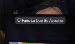 开云体育官网-亚马尔女友晒照，相拥一起看西班牙情景喜剧