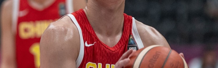 kaiyun-打得很强硬！陈家政全场6中3&amp;三分3中2得到10分4助2断