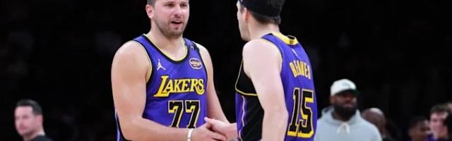 开云官网-无惧8天6战炼狱之旅！湖人残阵死守西部第四生死线